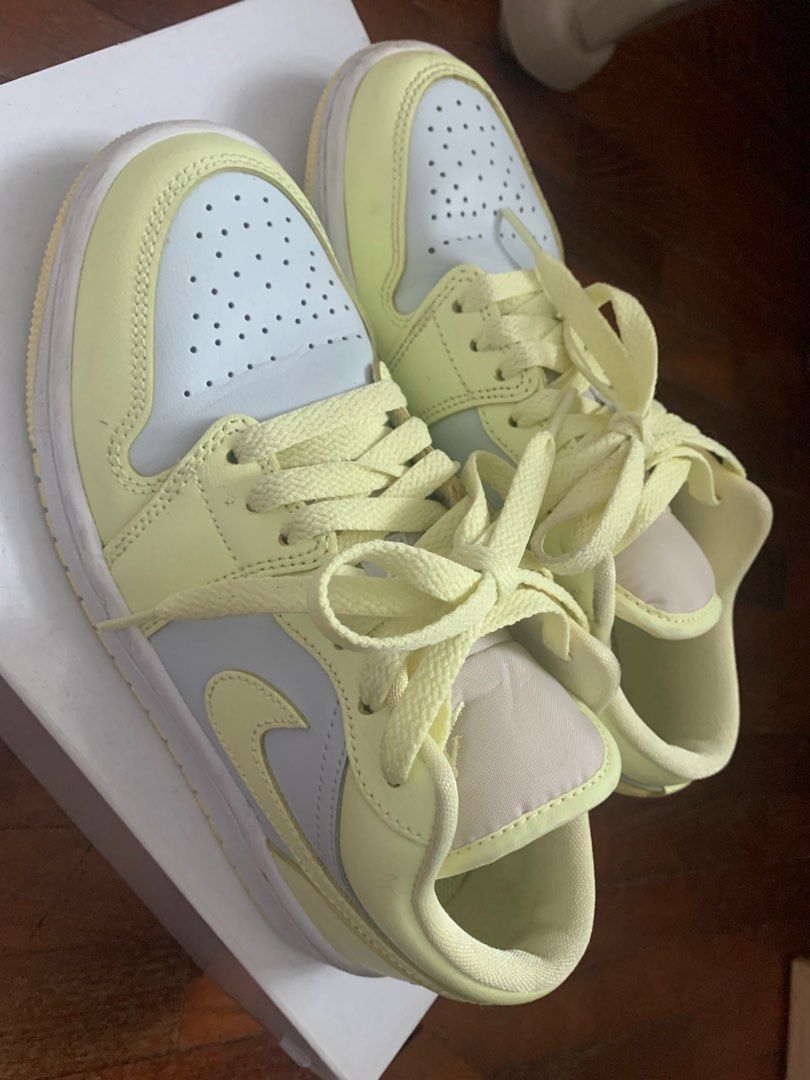 Nike Air Jordan 1 Low pure platinum whire citron tint Women s