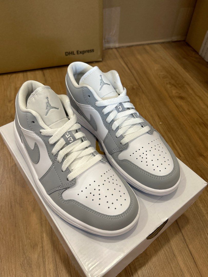 Nike hotsell wolf grey