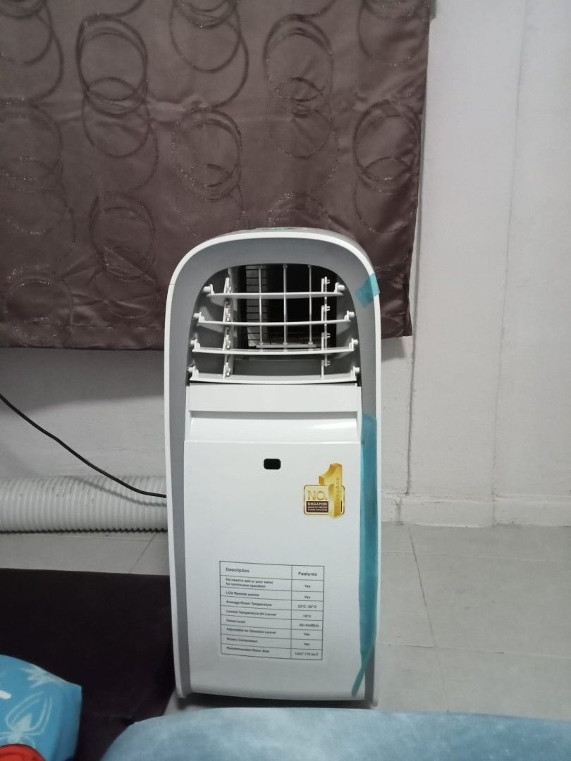 Portable air con with hose, TV & Home Appliances, Other Home Appliances