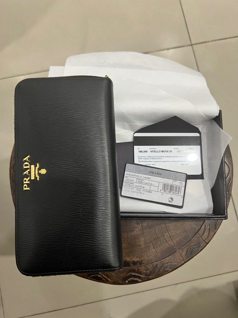 PRADA Black Vitello Move Leather Wallet on Chain Clutch Bag, Luxury, Bags &  Wallets on Carousell