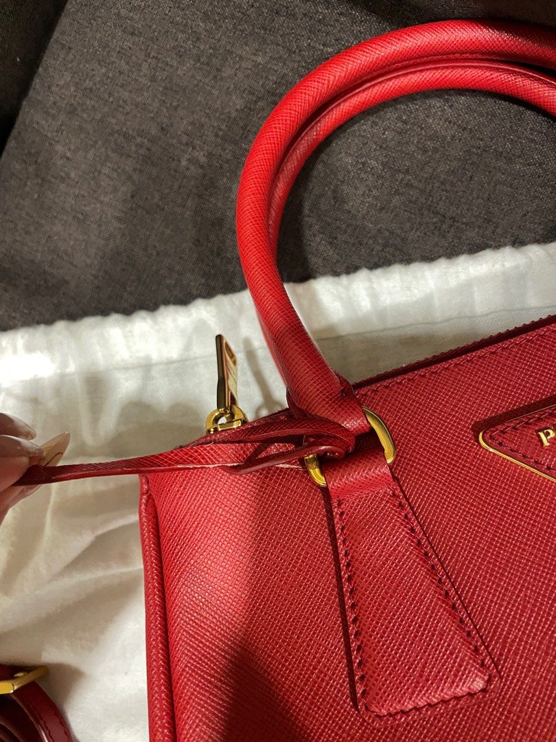 PRADA SAFFIANO GALLERIA SMALL RED BAG