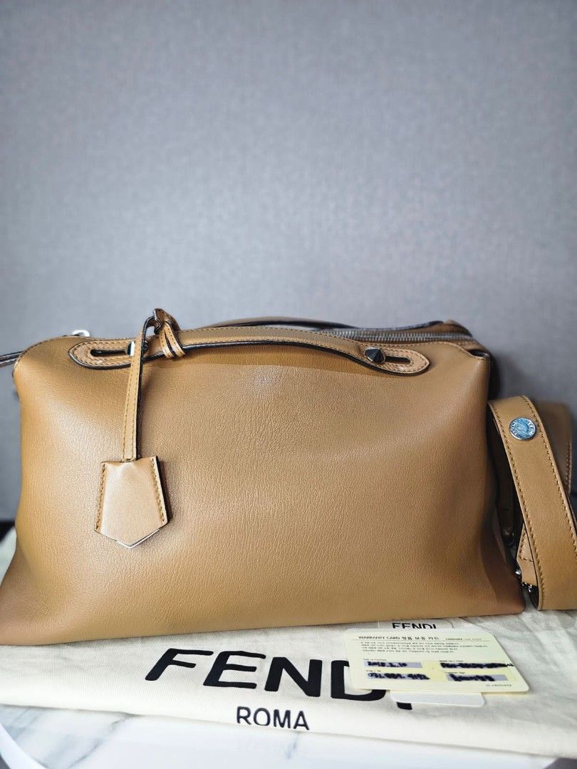 Pre Fendi Grande BTW Caramel Calfskin SHW size 30x20x14cm complete with bag strap clochette card2 db