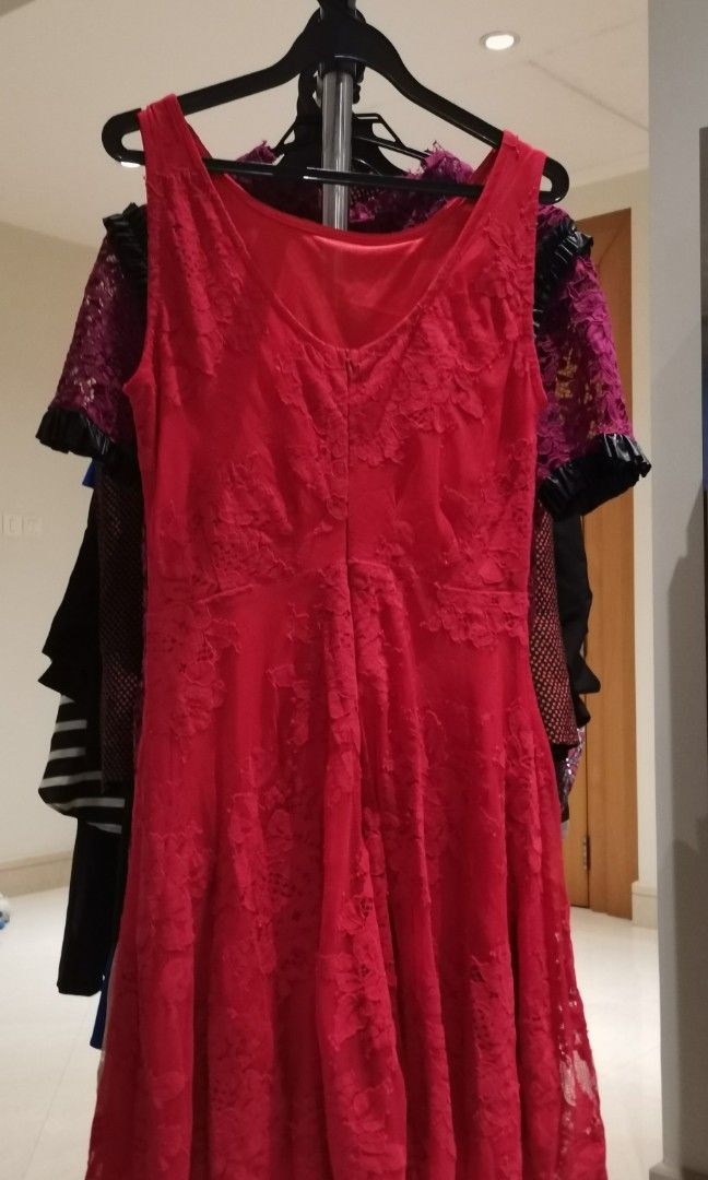 Red dress discount boutique track order