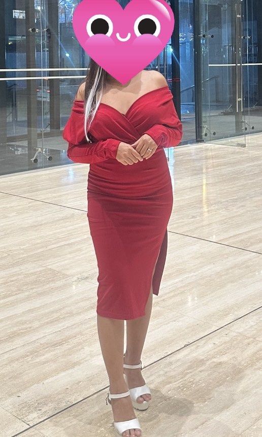 Red Dress for sale (Category: Dresses) located in Manila. Submitted by jazzyft12 (Listing ID 1260754366, Image 1). Description: Selling my dress. Used twice lang. it is not stretchable so the size is small to med.