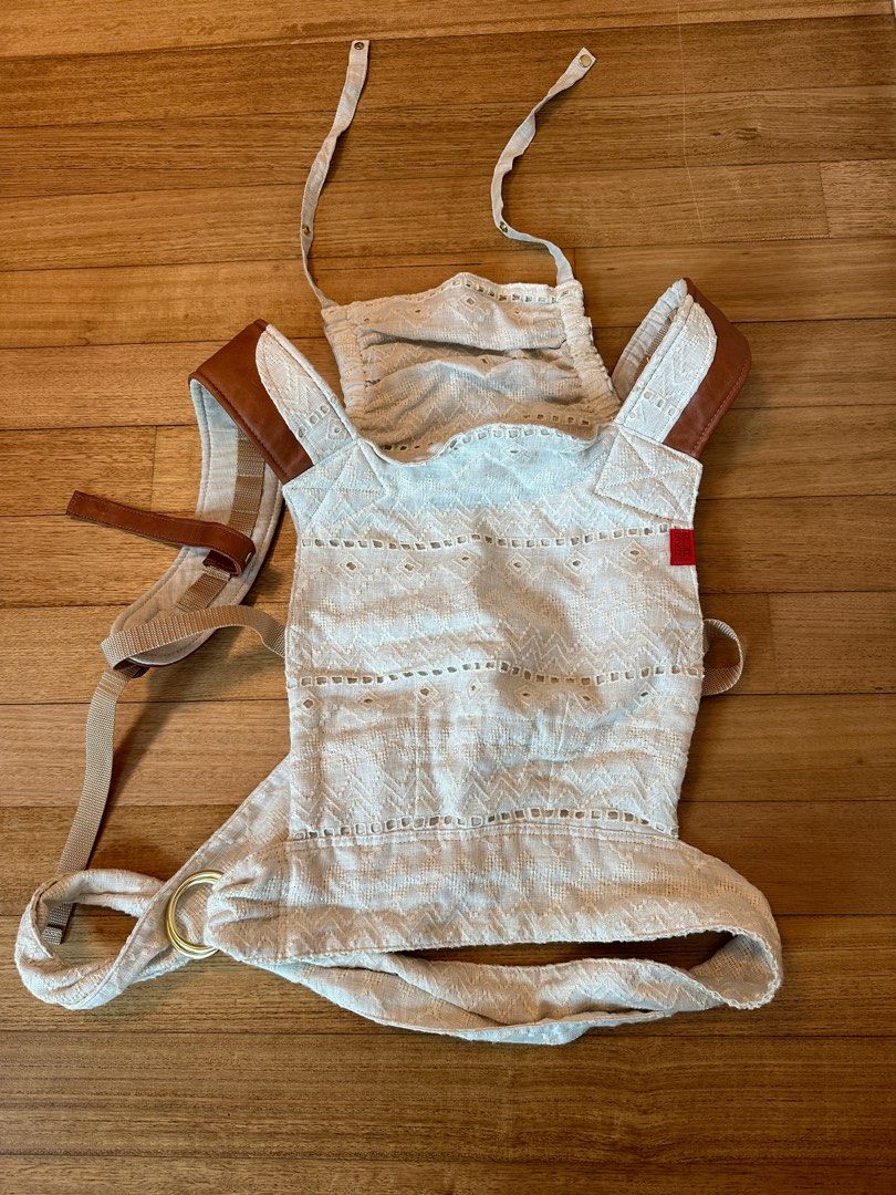 Eyelet Sakura Bloom 2025