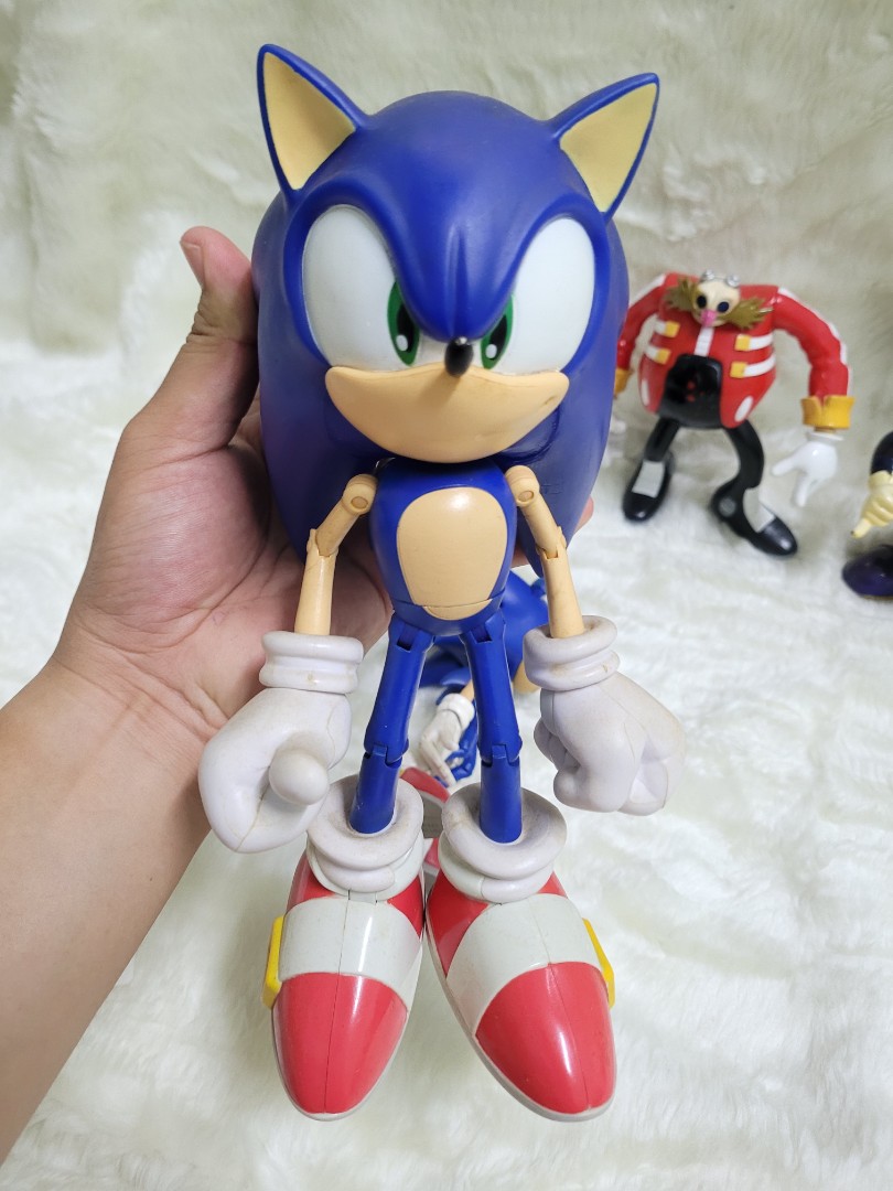 Sonic the Hedgehog Modern 10-Inch Figure by Jazwares