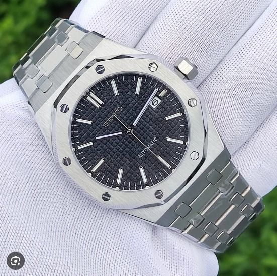 Seiko Royal Oak Black Watch (Category: Luxury Watches) located in Quezon City. Submitted by mnl.chll (Listing ID 1260810093, Image 2). Description: Mode of Payment: BANK/GCASH A ₱2,000 down payment (DP) is required to confirm your order, with the remaining balance to be paid before delivery. For your peace of mind, we provide photos and videos of the product, and we can also arrange a video call for verification. NATIONWIDE FREE DELIVERY 1 YEAR M