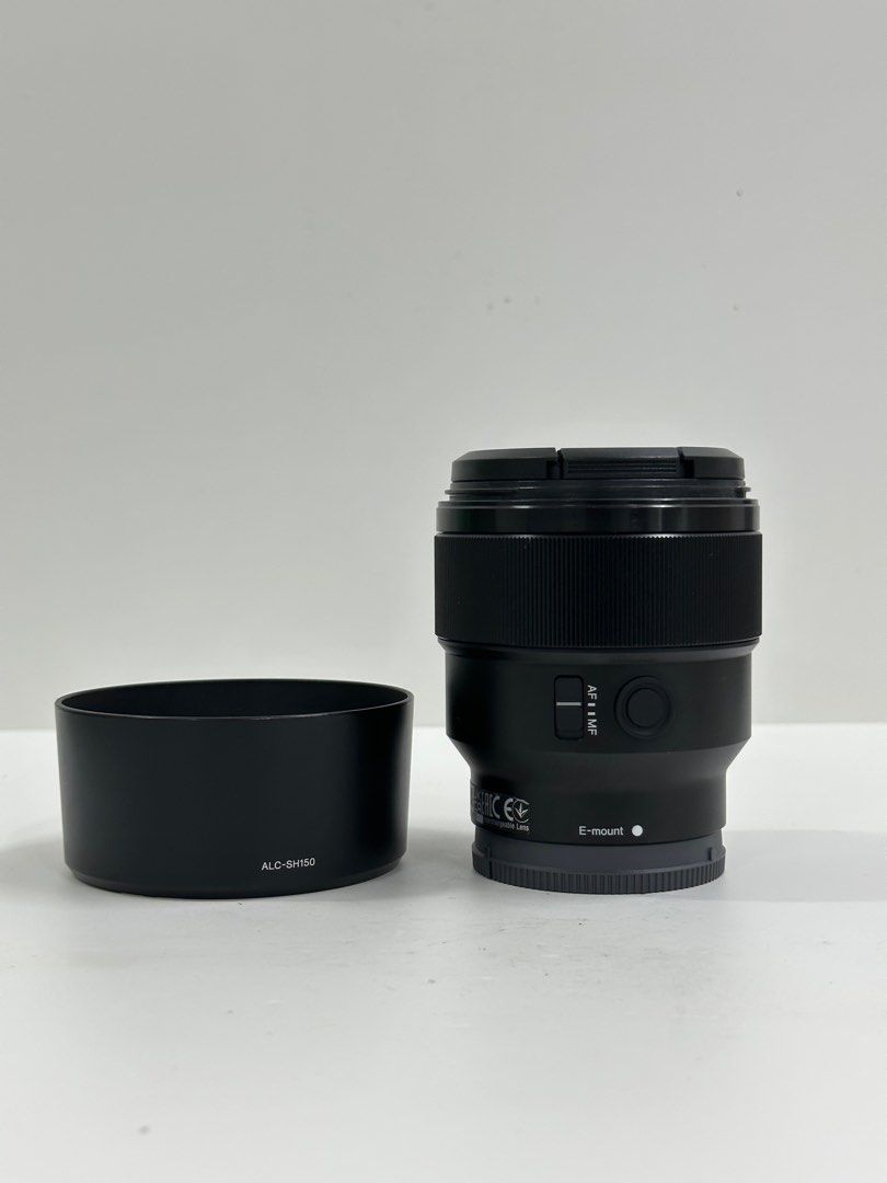 Sony 85mm f1.8, Photography, Lens & Kits on Carousell