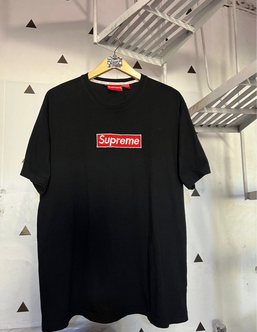 Supreme t shirt canada 2025
