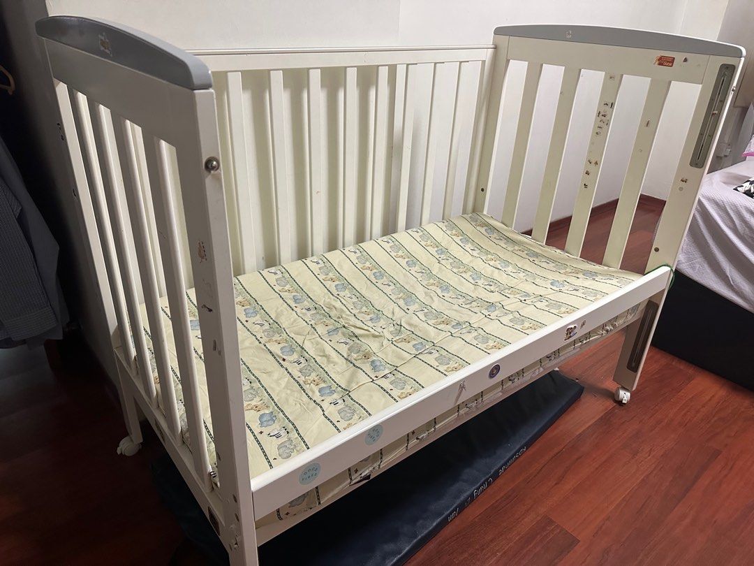 Sussex universal cot best sale bed