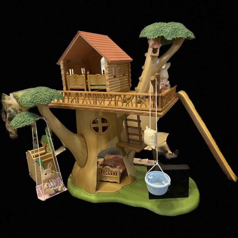 Sylvanian Families Treehouse Set (Category: Kids Toys) located in Paranaque City. Submitted by preloved.by.bea (Listing ID 1260694572, Image 3). Description: Includes everything in photo •Treehouse •4 critters •3 beds •1 tree toilet •1 piano •study table w/chair •telephone set.