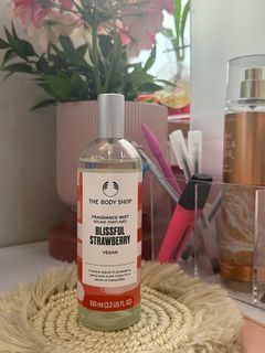 The Body Shop Blissful Strawberry