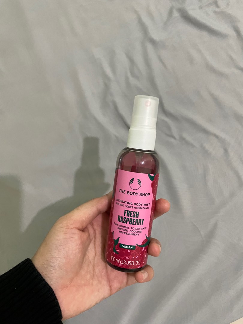 Raspberry Hydrating Face Mist Body Shop The Body Shop Hydrating