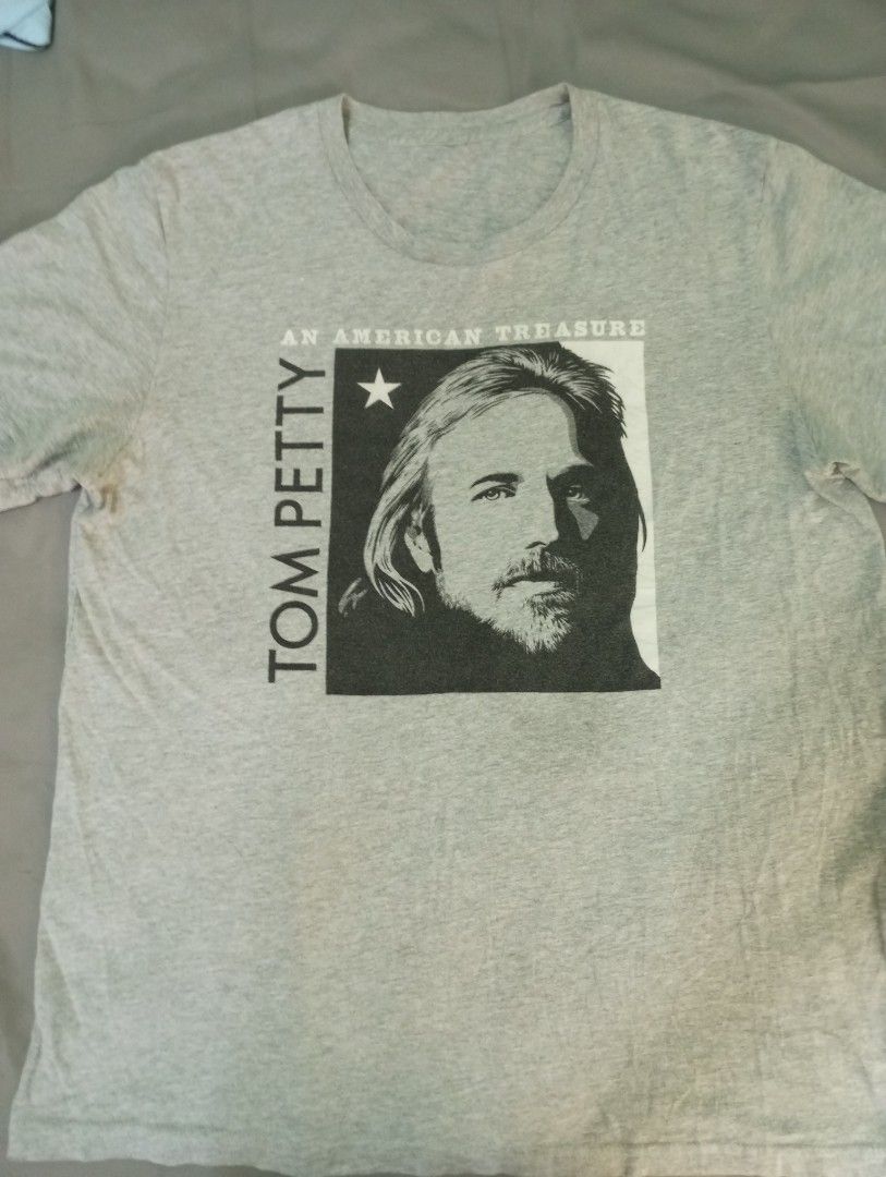 T-shirt legend singer Tom Petty, Men's Fashion, Tops & Sets, Tshirts