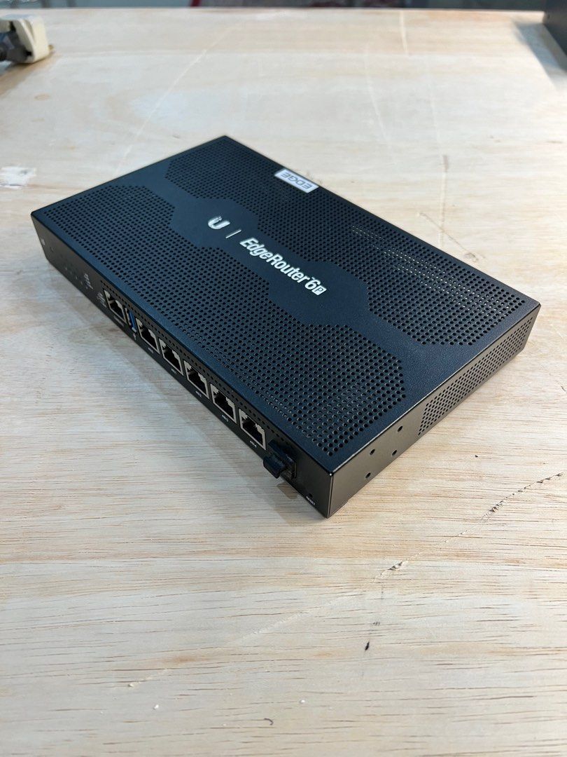 Ubiquiti ER-6P Edgerouter POE 6 Port Switch, Computers & Tech, Parts ...