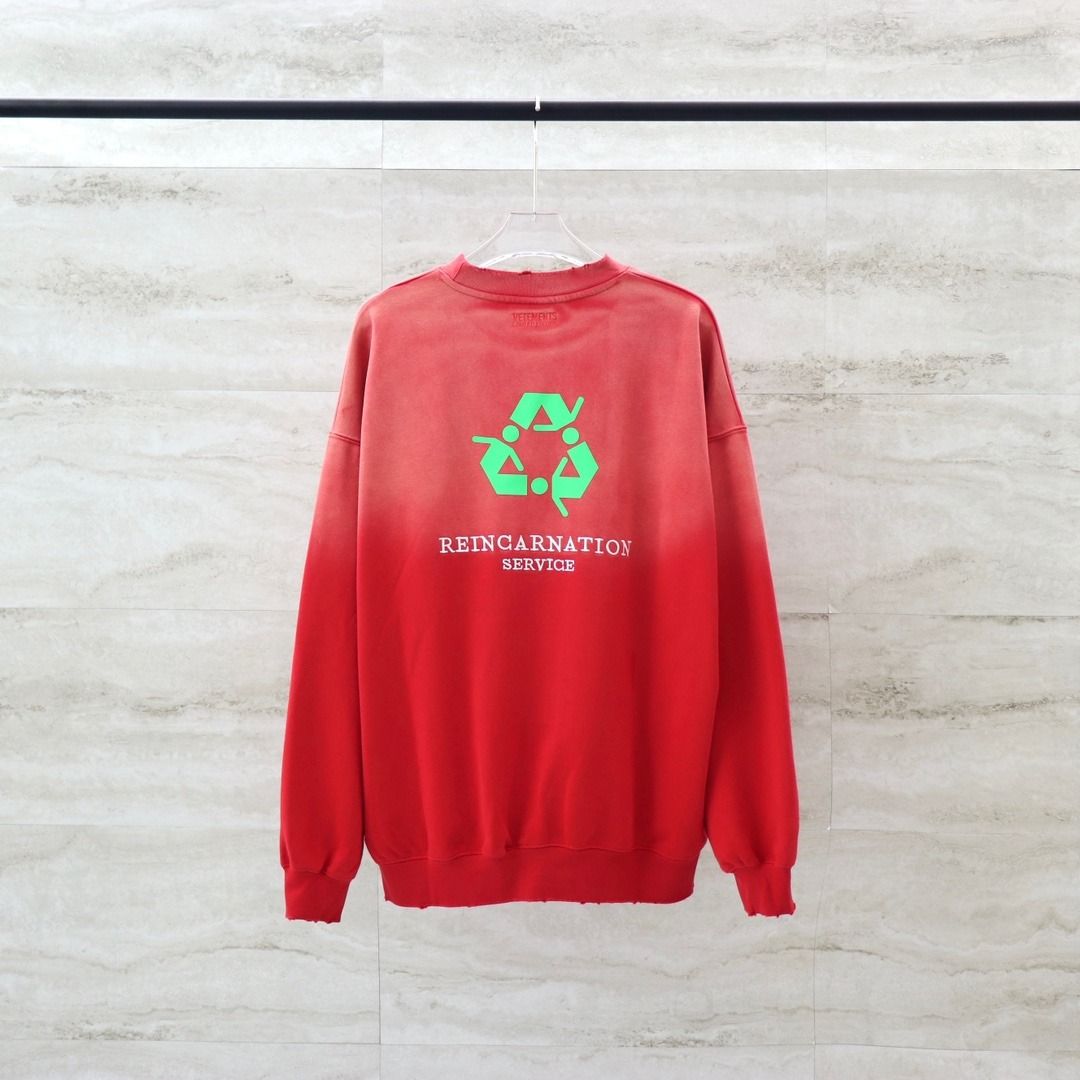 VETEMENTS Reincarnation Service hoodie