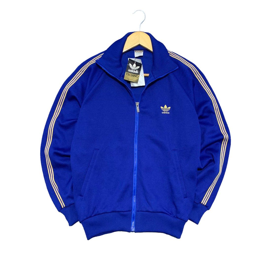 Adidas tekno top