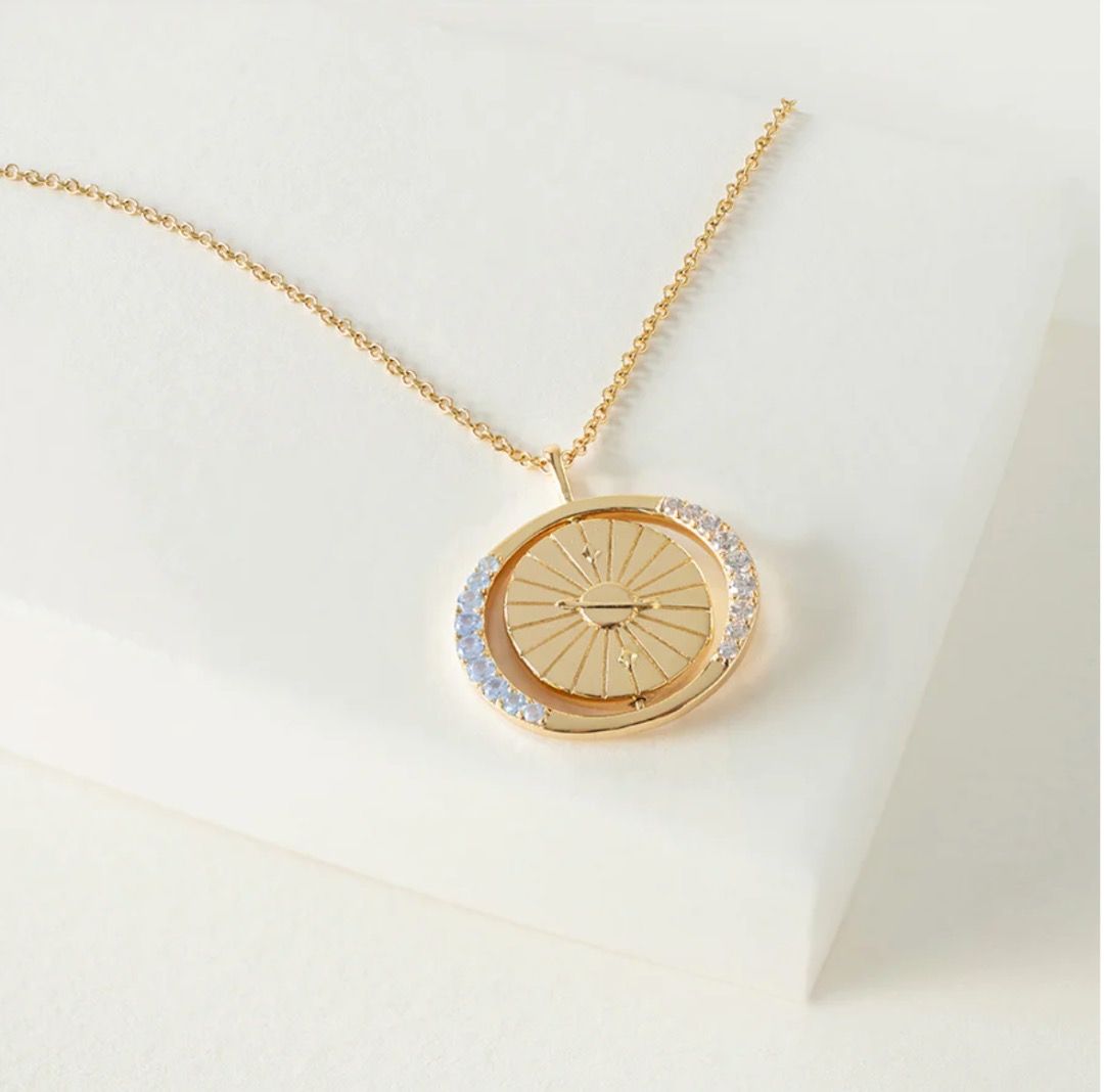 Gold medallion necklace womens best sale