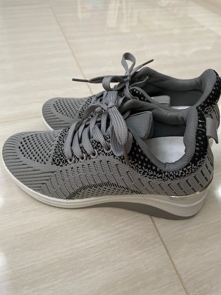 Wedge store grey sneakers