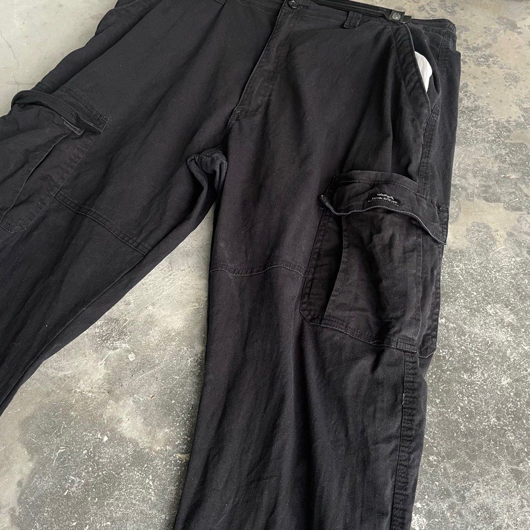 wrangler cargo pants, Men's Fashion, Bottoms, Trousers on Carousell