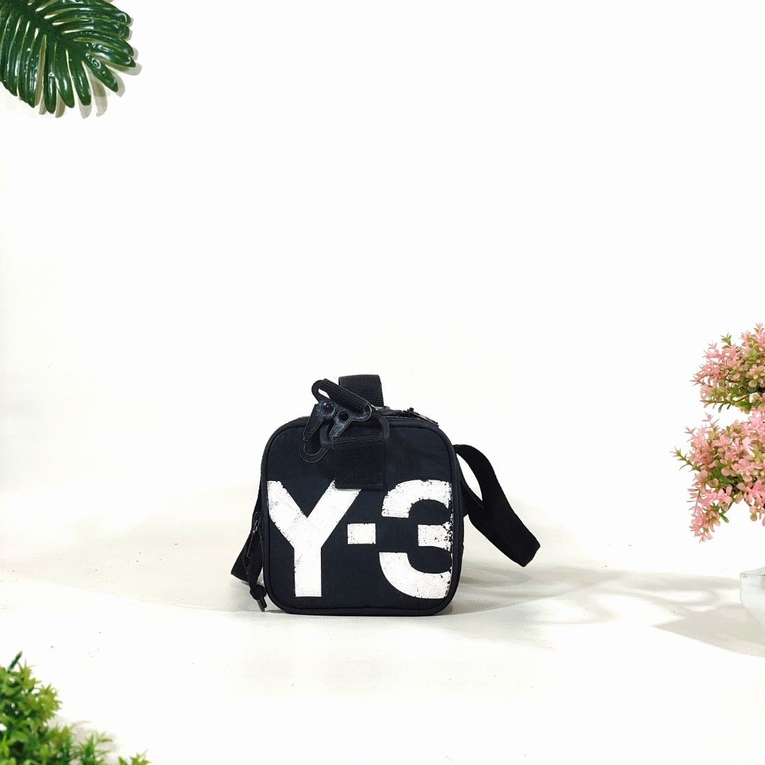 Y-3 Slingbag, Fesyen Pria, Tas & Dompet , Tas Selempang di Carousell