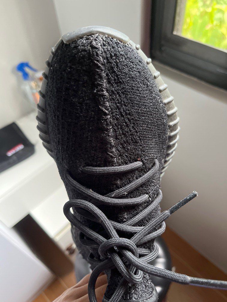 Yeezy 350 Bred (Category: Sneakers) located in San Jose. Submitted by otg1313 (Listing ID 1260669816, Image 2). Description: 6.5 US ONLY (slightly nego).