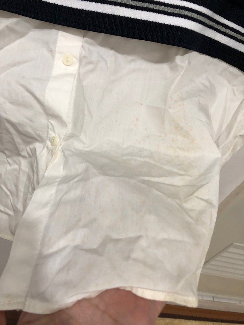 ZARA CASUAL WEAR BLOUSE (Category: Dresses) located in Quezon. Submitted by eggrollangel (Listing ID 1260678312, Image 3). Description: There are some stains on the white part of this item but nothing a good wash and bleach can't fix! You can also opt to take out the white part and just make it a nice sweater top :).