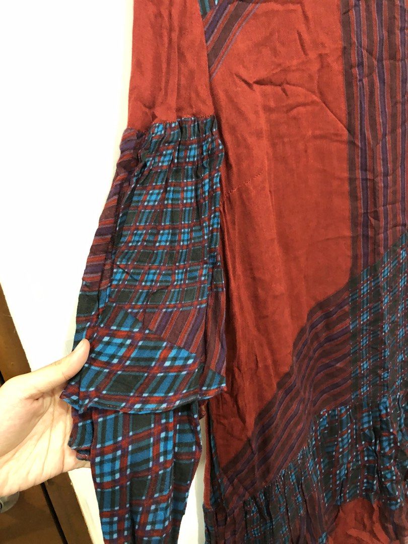 ZARA LONG SLEEVE DRESS (Category: Dresses) located in Quezon. Submitted by eggrollangel (Listing ID 1260670979, Image 2). Description: Just need to iron to make it look and feel brand new! Super nice fabric!.