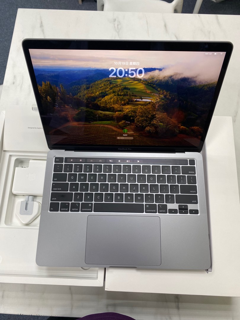 MacBook Pro M1 Touchbar 2020 8GB 充放電20回-