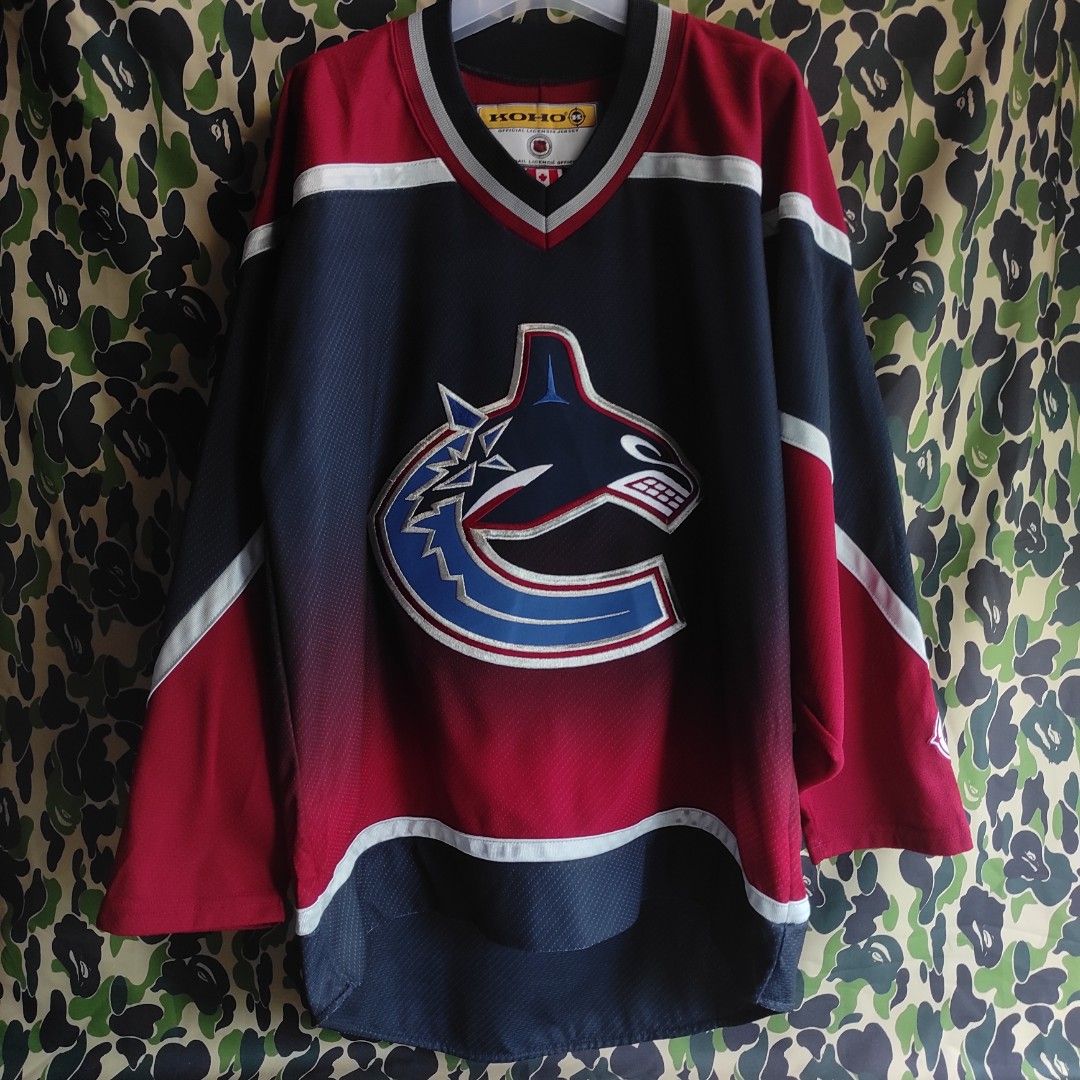 NHL Vancouver Canucks Vintage Hockey Sweater