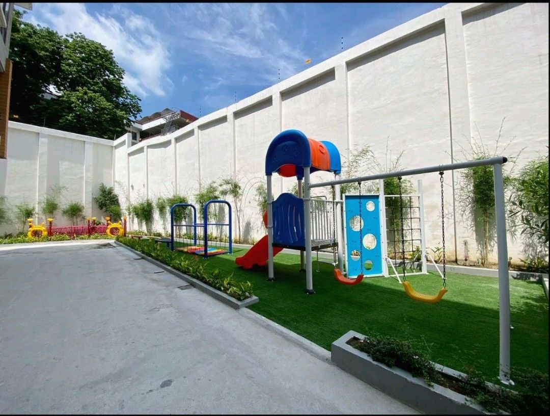 35 Units High End Smart Home Four Storey Townhouse in UBelt Recto