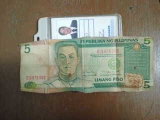 5&10  peso Bill