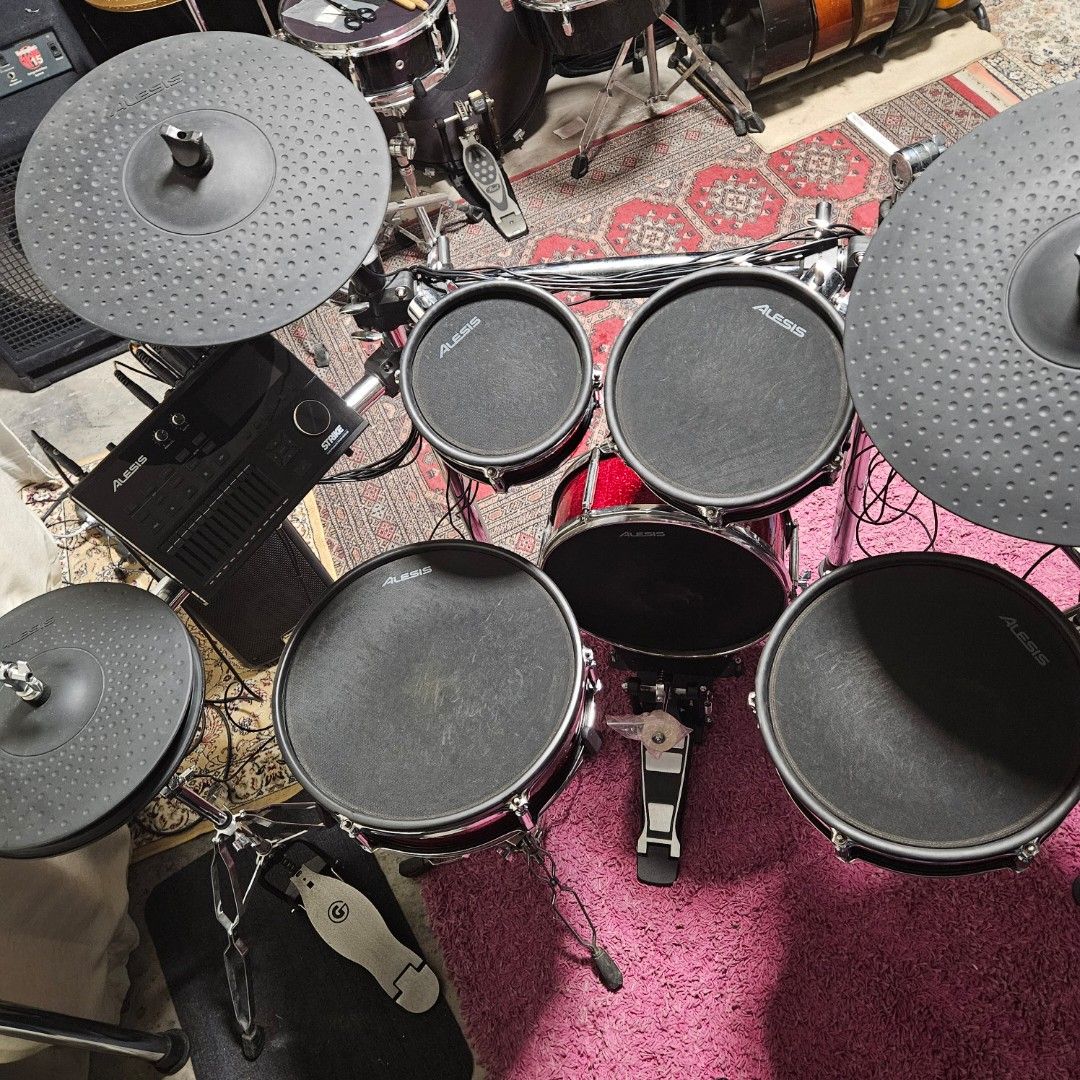 ALESIS Strike, Hobbies & Toys, Music & Media, Musical Instruments on ...