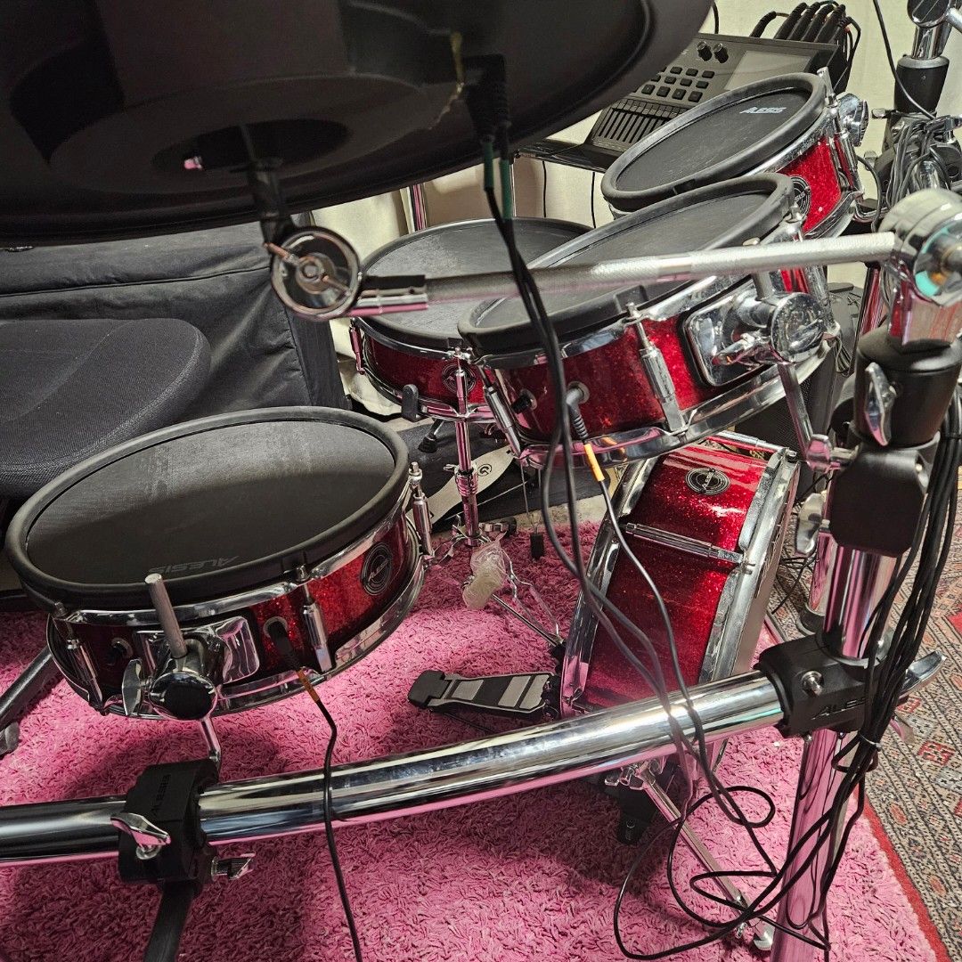 ALESIS Strike, Hobbies & Toys, Music & Media, Musical Instruments on ...