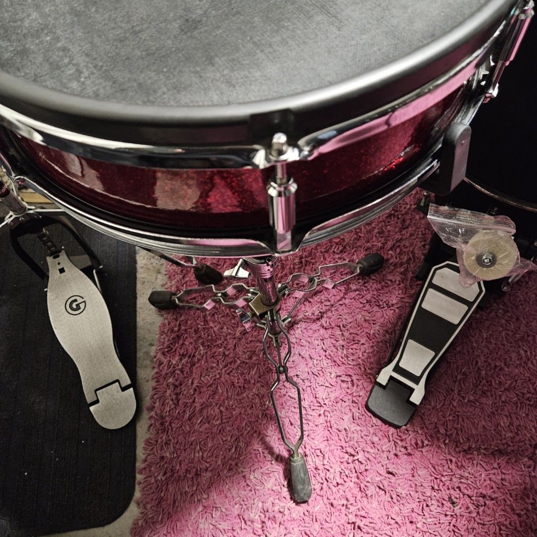 ALESIS Strike, Hobbies & Toys, Music & Media, Musical Instruments on ...