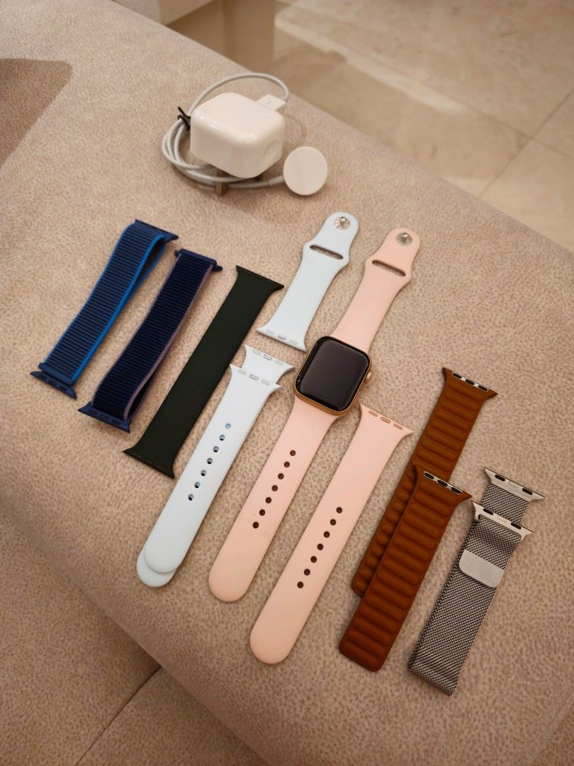Apple Watch 6 LTE plus 6 FREE straps