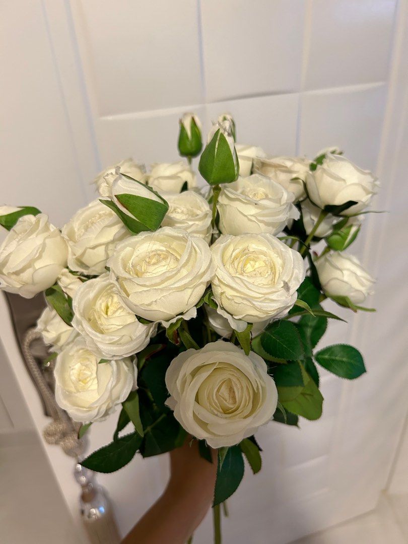 Artificial White Roses, Furniture & Home Living, Home Decor, Artificial