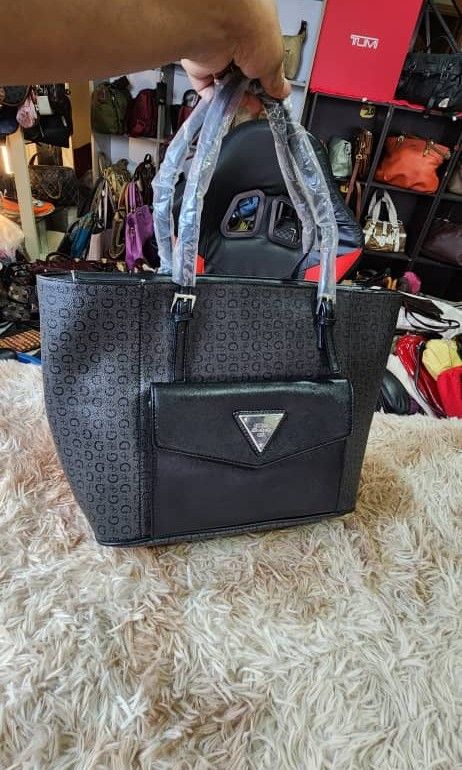 Guess royal shop oak tote