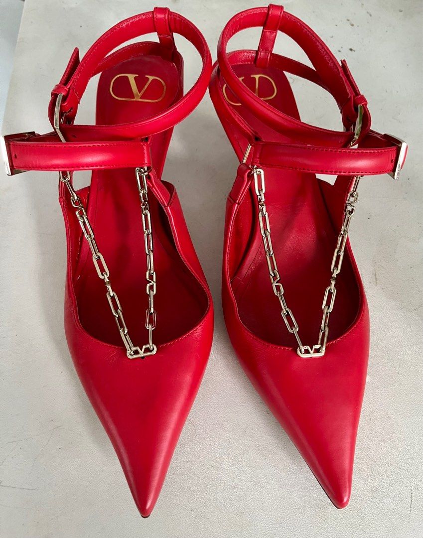 Authentic Valentino Garavani Leather Pumps Size 37