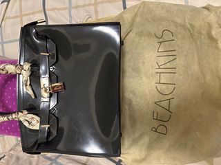 (Category: ) located in . Submitted by etzgalang01 (Listing ID 1260963360, Image 1). Description: .