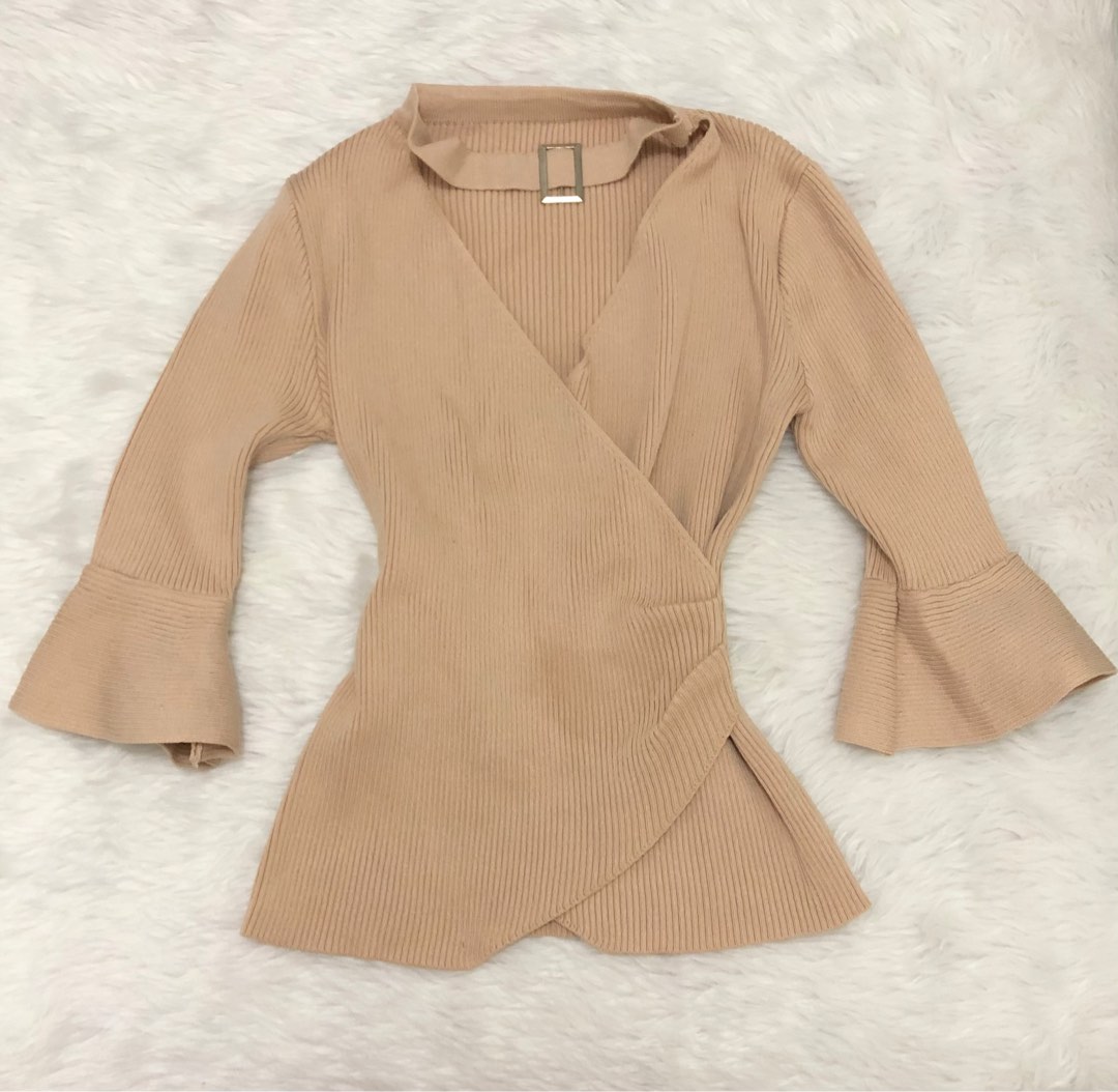 Beige Ribbed Top, Women's Fashion, Tops, Blouses on Carousell