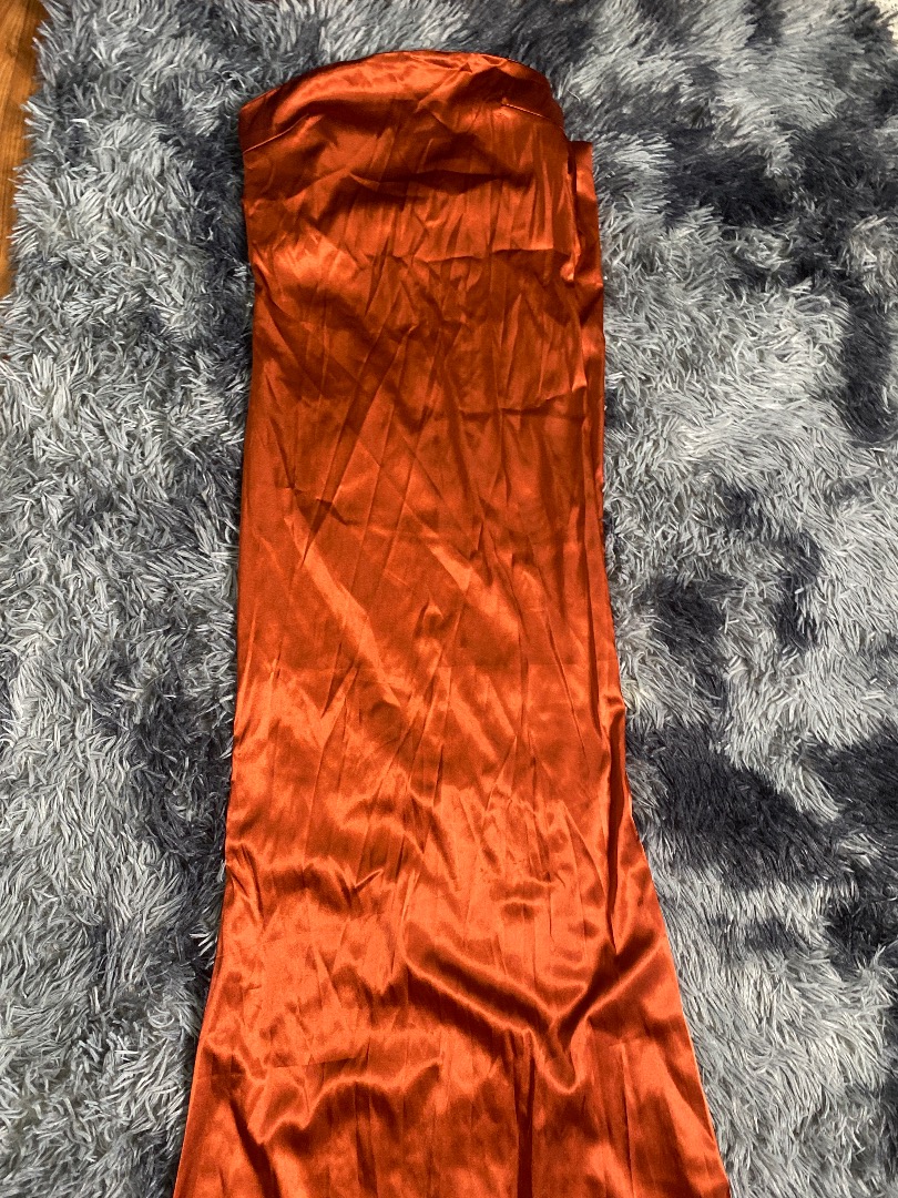 Orange strapless shaded dress