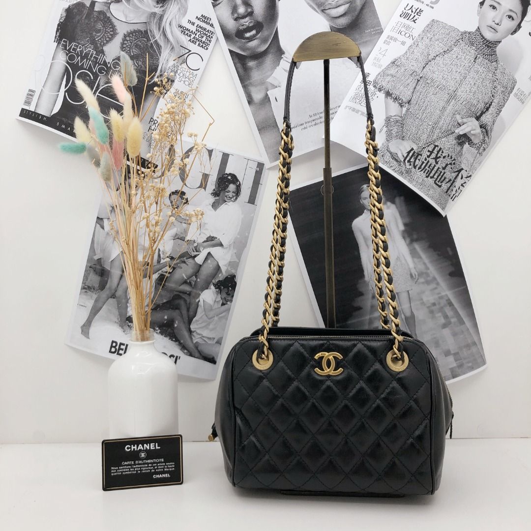 Chanel Matelasse Chain Shoulder Women's Leather Shoulder Bag Black