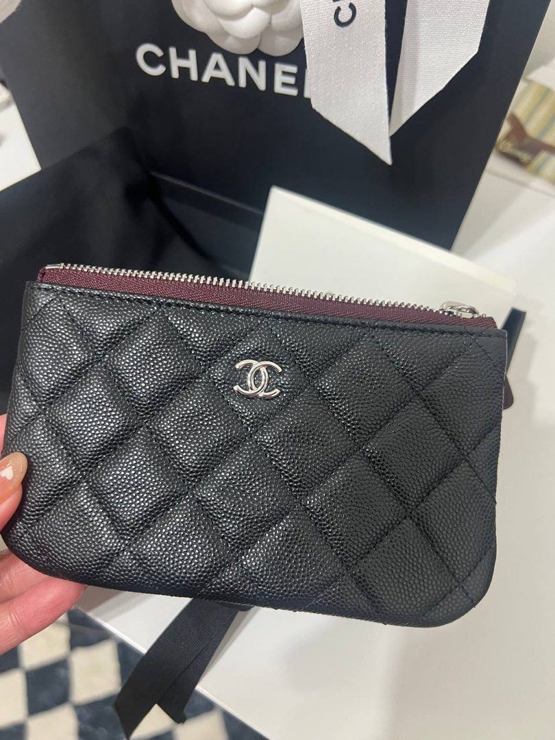 CHANEL Classic Mini Pouch (A82365 Y01480 C3906)