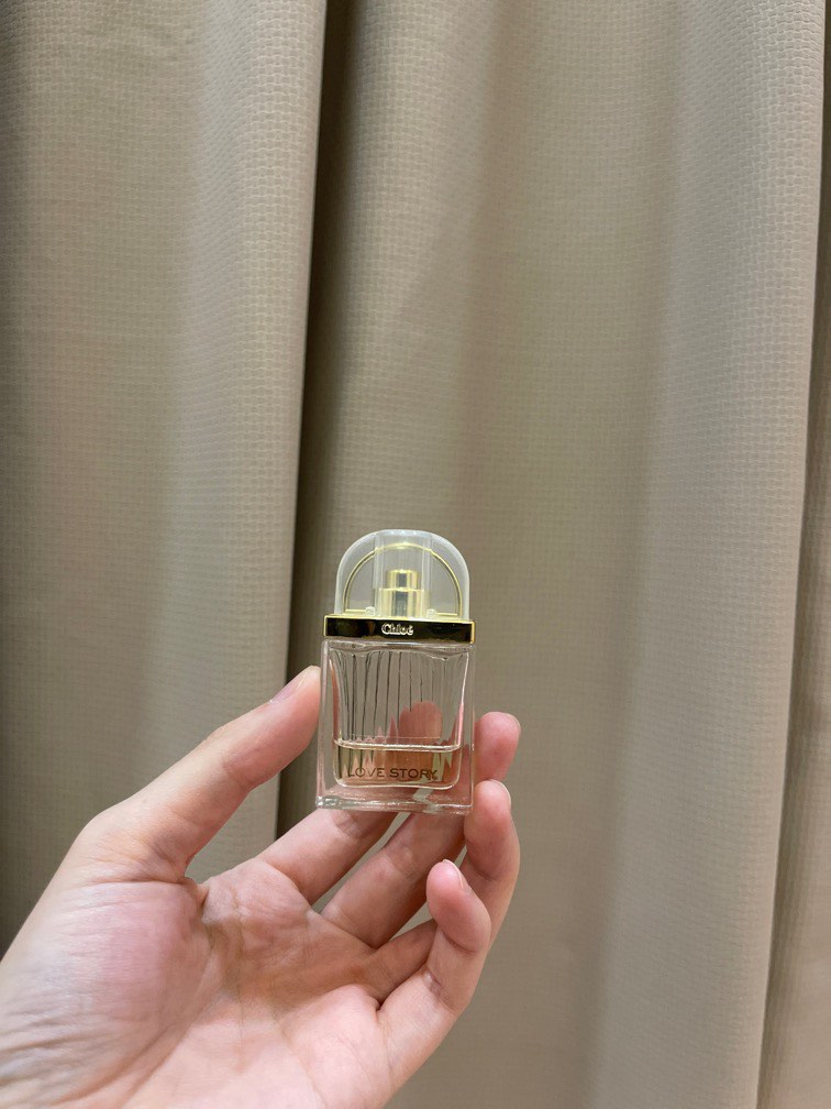 Chloe love shop story mini