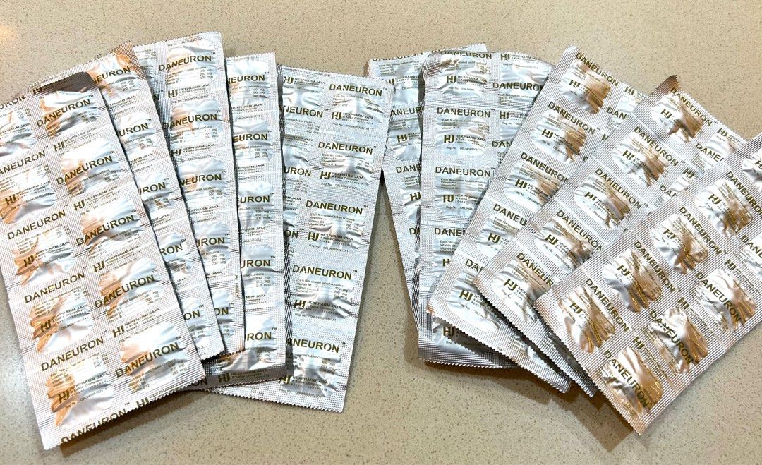 Daneuron Vitamin B Complex Supplement (Neuroforte) expires 7/2025