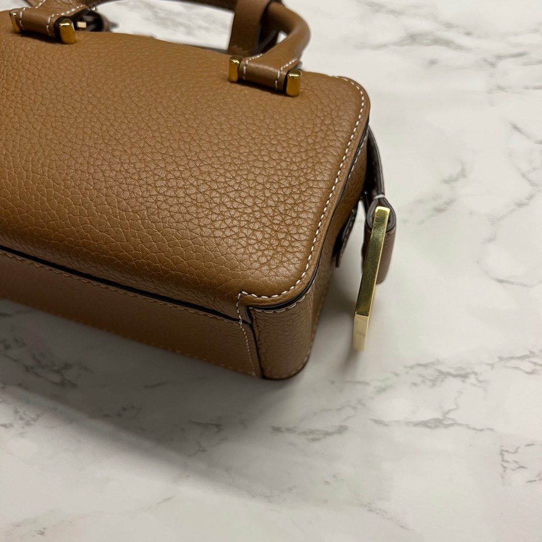 Delvaux cool box nano, 名牌, 手袋及銀包 Carousell