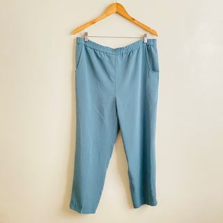 BOTTOMS (shorts, skirts & pants) Collection item 3