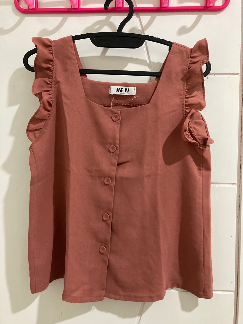 Dusty Pink Top Import, Fesyen Wanita, Pakaian Wanita, Atasan di Carousell