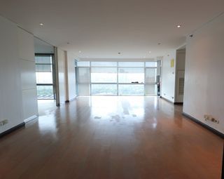 For Rent : 3BR with Den Semi Furnished Unit in Pacific Plaza BGC | IioYKw-MW